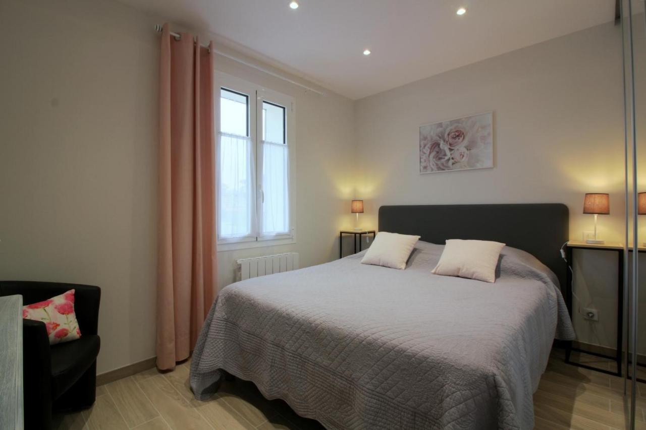 Les Raisins Du Bonheur Bed & Breakfast Puisseguin Exterior foto